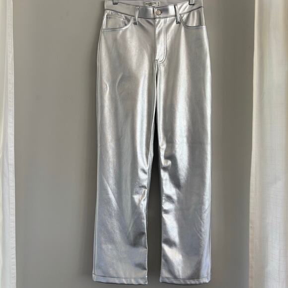 Abercrombie & Fitch Silver Metallic Faux Leather Pants Curve Love Size 4s - Picture 1 of 10